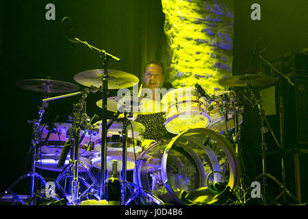 San Francisco, Californie, USA. Apr 11, 2017. Pincée de les damnés perfoms au Fillmore le 11 avril 2017 à San Francisco, Californie. Crédit : l'accès Photo/Alamy Live News Banque D'Images