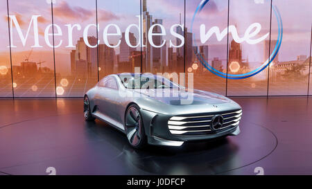 FFRANKFURT - 23 SEPTEMBRE : la Mercedes-Benz "Concept" (IAA) Automobile aérodynamique intelligente 23 septembre 2015 à Francfort, Allemagne Banque D'Images