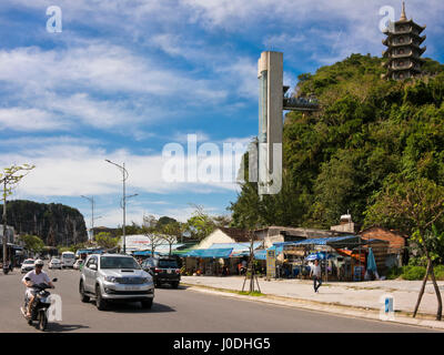 Street View de l'horizontale en entrée de montagne près de Da nang, Vietnam Banque D'Images