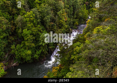 L'un des plus spectaculaires canyons de l'Est des États-Unis, est des Gorges de Tallulah deux milles de long et près de 1 000 pieds de profondeur. Banque D'Images