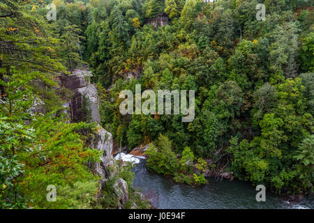 L'un des plus spectaculaires canyons de l'Est des États-Unis, est des Gorges de Tallulah deux milles de long et près de 1 000 pieds de profondeur. Banque D'Images