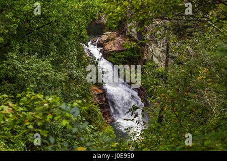 L'un des plus spectaculaires canyons de l'Est des États-Unis, est des Gorges de Tallulah deux milles de long et près de 1 000 pieds de profondeur. Banque D'Images