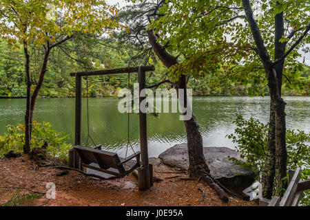L'un des plus spectaculaires canyons de l'Est des États-Unis, est des Gorges de Tallulah deux milles de long et près de 1 000 pieds de profondeur. Banque D'Images