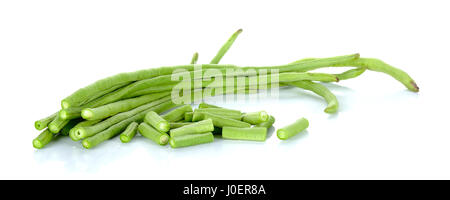 Bean longtemps isolé sur le fond blanc. Banque D'Images