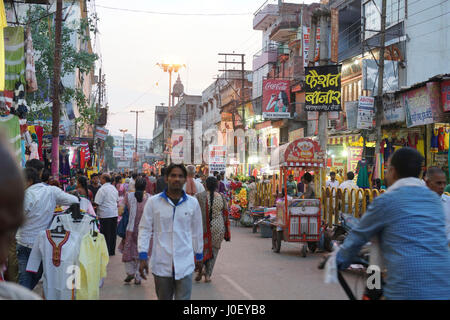 Marché, Varanasi, Uttar Pradesh, Inde, Asie Banque D'Images