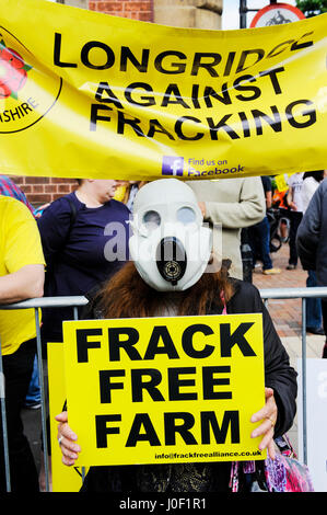 Protestation de fracturation - anti-manifestants fracturation persuader Lancashire Conseil de refuser la permission de Cuadrilla fracturation près de Blackpool. Banque D'Images