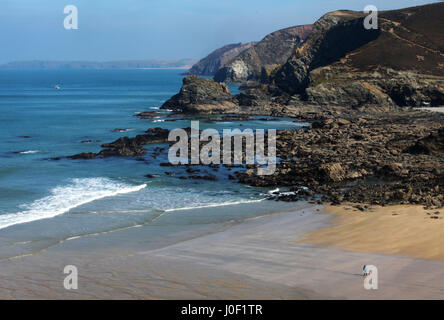 Trevaunance Cove à marée basse, St Agnes, Cornwall, UK Banque D'Images