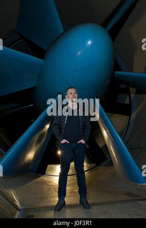 Paul Eremenko, directeur technique d'Airbus Group, chez Airbus Group, Filton, Bristol, UK, dans le tunnel aérodynamique. Banque D'Images