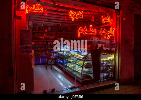 Cake Shop sur le vieux bazar de Kashan, ville capitale de comté de Kashan en Iran Banque D'Images