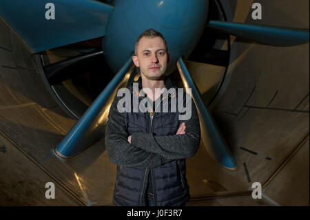 Paul Eremenko, directeur technique d'Airbus Group, chez Airbus Group, Filton, Bristol, UK, dans le tunnel aérodynamique. Banque D'Images