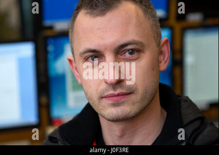 Paul Eremenko, directeur technique d'Airbus Group, chez Airbus Group, Filton, Bristol, UK, dans le tunnel aérodynamique. Banque D'Images