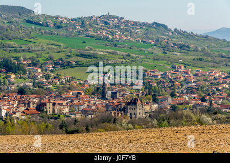 Saint-Amant-Tallende village et château, Puy de Dome, Auvergne, France Banque D'Images