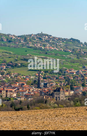 Saint-Amant-Tallende village et château, Puy de Dome, Auvergne, France Banque D'Images