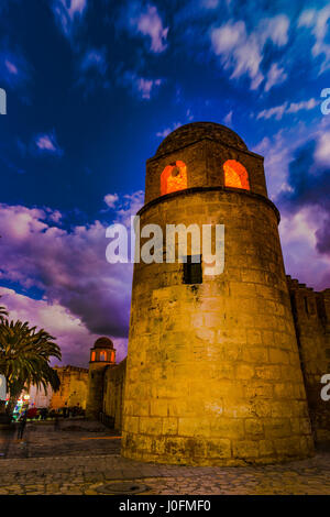 Photo de nuit mosquée de Sousse. Banque D'Images