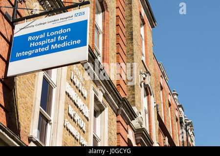 L'extérieur du Royal London Hospital for Integrated Medicine sur Queen Square, Londres, Royaume-Uni Banque D'Images