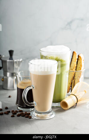 Espresso, café et thé matcha latte Banque D'Images