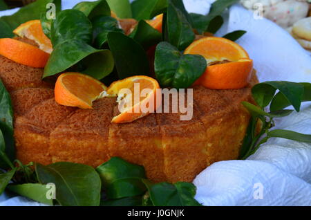Tout fait maison gâteau orange testy Banque D'Images