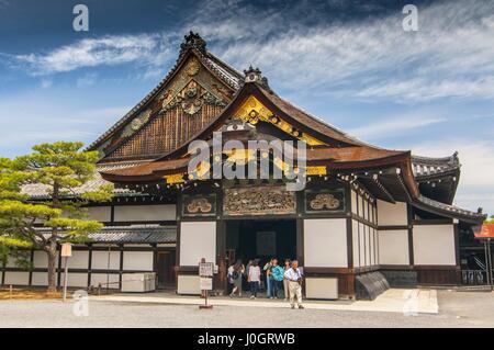 Le château de plaine, l'un des dix-sept actifs de Monuments historiques de l'ancienne Kyoto , désignée comme Site du patrimoine mondial, le château de Nijo à Kyoto, Japon Banque D'Images