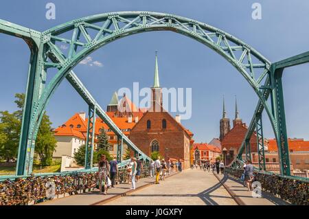 Tumski, pont reliant l'île de Sable et de la vieille ville de Wroclaw avec l'île de la cathédrale ou Ostrow Tumski , Pologne. Banque D'Images