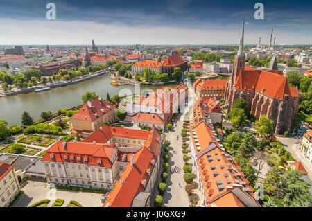 Vue panoramique sur la vieille ville depuis la tour de la cathédrale Saint-Jean, l'île de la Cathédrale, Wroclaw, Pologne. Banque D'Images