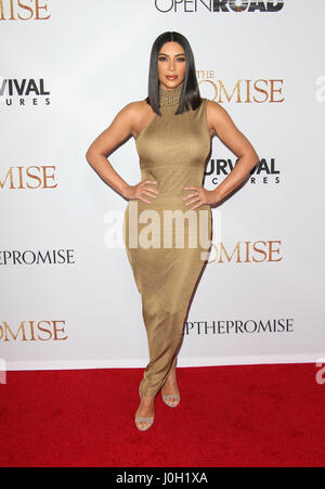 Hollywood, Etats-Unis. 12 avr, 2017. Kim Kardashian, à l'ouest de premiere route Films' 'la promesse' au théâtre chinois de Grauman IMAX en Californie le 12 avril 2017. Credit : Fs/media/Alamy Punch Live News Banque D'Images