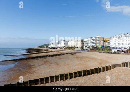 Eastbourne, Royaume-Uni. 13 avr, 2017. UK weather.Un matin nuageux mais lumineux à Eastbourne, East Sussex, UK Crédit : Ed Brown/Alamy Live News Banque D'Images