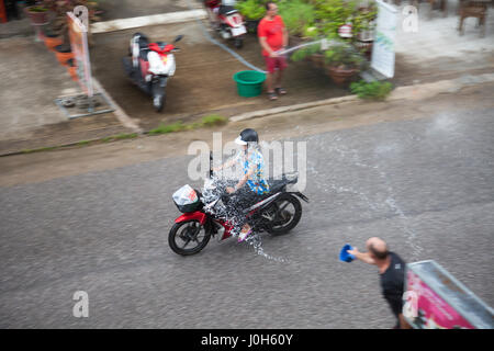 Khao Lak, Thaïlande. 13 avr, 2017. Songkran à Khao Lak, Thaïlande, le 13 avril 2017. Crédit : Alexander Ozerov/Alamy Live News Banque D'Images