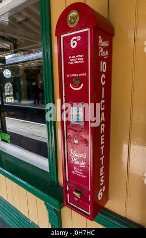 Horsted Keynes railway station, Sussex, UK. 13 avr, 2017. Le monde célèbre Flying Scotsman se joint à d'autres locomotives à vapeur au cours de ses visites dans les Bluebell Railway dans le sud de l'Angleterre Crédit : Alan Fraser/Alamy Live News Banque D'Images