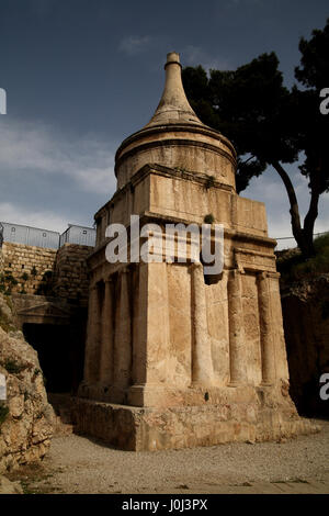 Yad Avshalom, le tombeau d'Absalom, également appelé pilier d'Absalom attribuée à genre fils de David Absalom mais est vraiment un 1er siècle après J.C. tombe. Banque D'Images