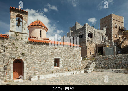 Après-midi de printemps dans le centre fortifié de Vathia, Laconie, Grèce. Banque D'Images