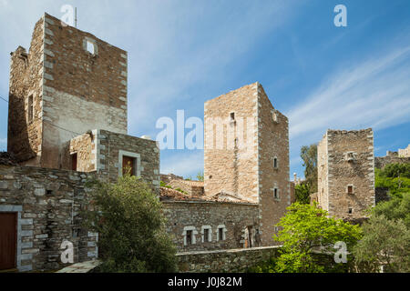 Après-midi de printemps dans le centre fortifié de Vathia, Laconie, Grèce. Banque D'Images