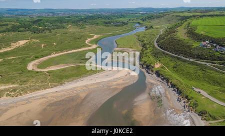 Vues aériennes sur Ogromore by Sea et Oxwich Banque D'Images