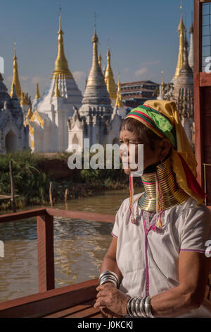 Une femme de la tribu Kayan (Baidjan) au Myanmar Banque D'Images