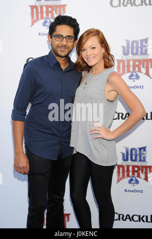 Emily Wilson, Adhir Kalyan assiste à la Joe Dirt 2 : Beautiful Loser premiere hosted by grésille sur Sony Studios le 24 juin 2015 à Los Angeles, Californie. Banque D'Images