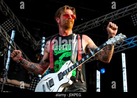 MADRID - SEP 10 : Eagles of Death Metal (groupe de rock américain fondé par Jesse Hughes et Josh Homme) produisent en concert au Festival de musique Dcode sur sept. Banque D'Images