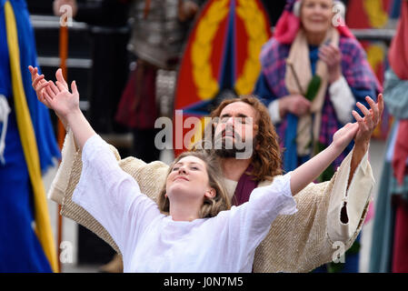 Miracle. Le Vendredi Saint de Pâques la troupe de Wintershall a représenté la «passion» et la résurrection de Jésus-Christ en utilisant Trafalgar Square comme scène. Jésus purifiant un lépreux Banque D'Images