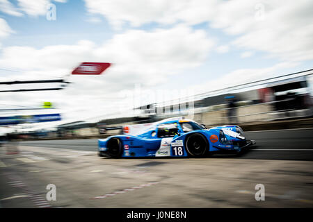 Towcester, Northamptonshire, Angleterre. 15 avril, 2017. L'équipe de course d'ELMS M. Racing - disques durs YMR pendant 4 heures de Silverstone du Le Mans Series Europian au circuit de Silverstone (photo de Gergo Toth / Alamy Live News) Banque D'Images