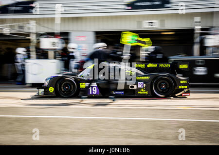 Towcester, Northamptonshire, Angleterre. 15 avril, 2017. L'équipe de course d'ELMS M.Racing - YMR durs pendant 4 heures de Silverstone du Le Mans Series Europian au circuit de Silverstone (photo de Gergo Toth / Alamy Live News) Banque D'Images