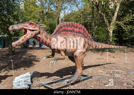 Spinosaurus, Royaume du Jurassique, Osterley Park, Londres Banque D'Images