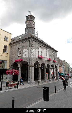 Le Tholsel sur High Street, Kilkenny, comté de Kilkenny, Irlande, (Eire). Banque D'Images