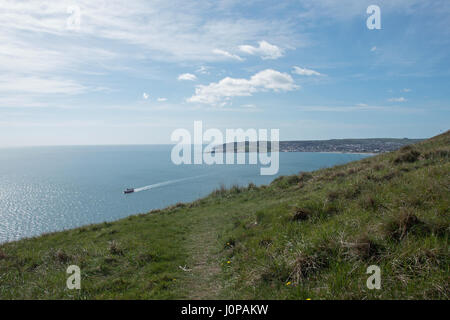 Vues du haut de falaises Ballard sur la baie de Swanage Banque D'Images