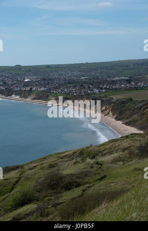 Vues du haut de falaises Ballard sur la baie de Swanage Banque D'Images