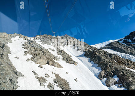 La position jusqu'à la montagne, à Courmayeur, Italie, Alpes, Europe, UNION EUROPÉENNE Banque D'Images