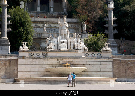 Terrasse du Pincio, groupe de statues, déesse Roma entre l'Aniene et du Tibre, Piazza del Popolo, Rome, Latium, Italie, Europe Banque D'Images