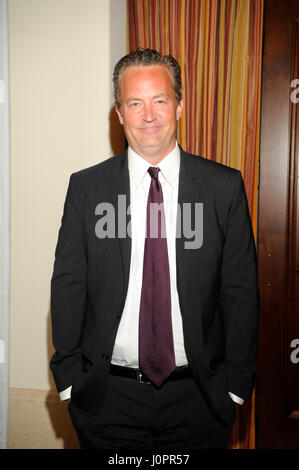 L'acteur Matthew Perry, honoré du prix 2015 "Phoenix Rising" assiste à la 12e édition annuelle du triomphe pour le Gala de remise des prix de l'adolescence, le 15 juin 2015 au montage Beverly Hills à Los Angeles, Californie. Banque D'Images