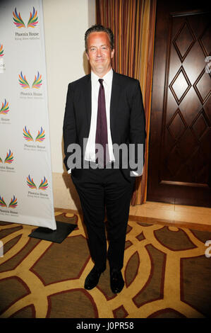 L'acteur Matthew Perry, honoré du prix 2015 "Phoenix Rising" assiste à la 12e édition annuelle du triomphe pour le Gala de remise des prix de l'adolescence, le 15 juin 2015 au montage Beverly Hills à Los Angeles, Californie. Banque D'Images