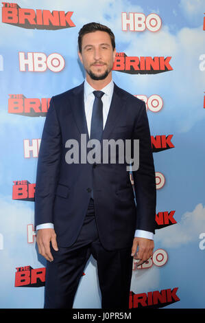 Acteur Pablo Schreiber assiste à HBO "Le Bord" Los Angeles Premiere at Paramount Theatre sur les Studios Paramount sort le 8 juin 2015 à Los Angeles, Californie. Banque D'Images