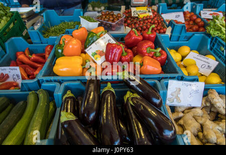 Marché hebdomadaire, stand de marché, des légumes frais, Banque D'Images