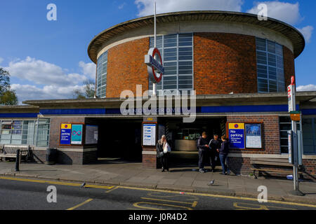 Station Arnos Grove Banque D'Images