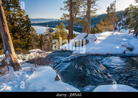 Superbe Lac Tahoe en Californie Banque D'Images